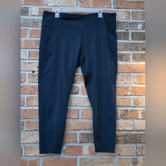 lululemon athletica Navy High-Rise Pocket Leggings - Picture 4 of 14
